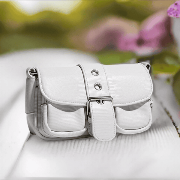 Bolsa com cinto de fivela