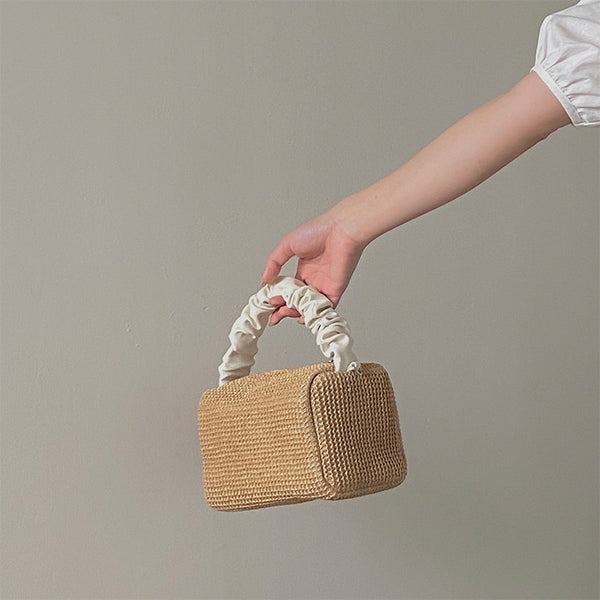 Mini sac tissé en paille