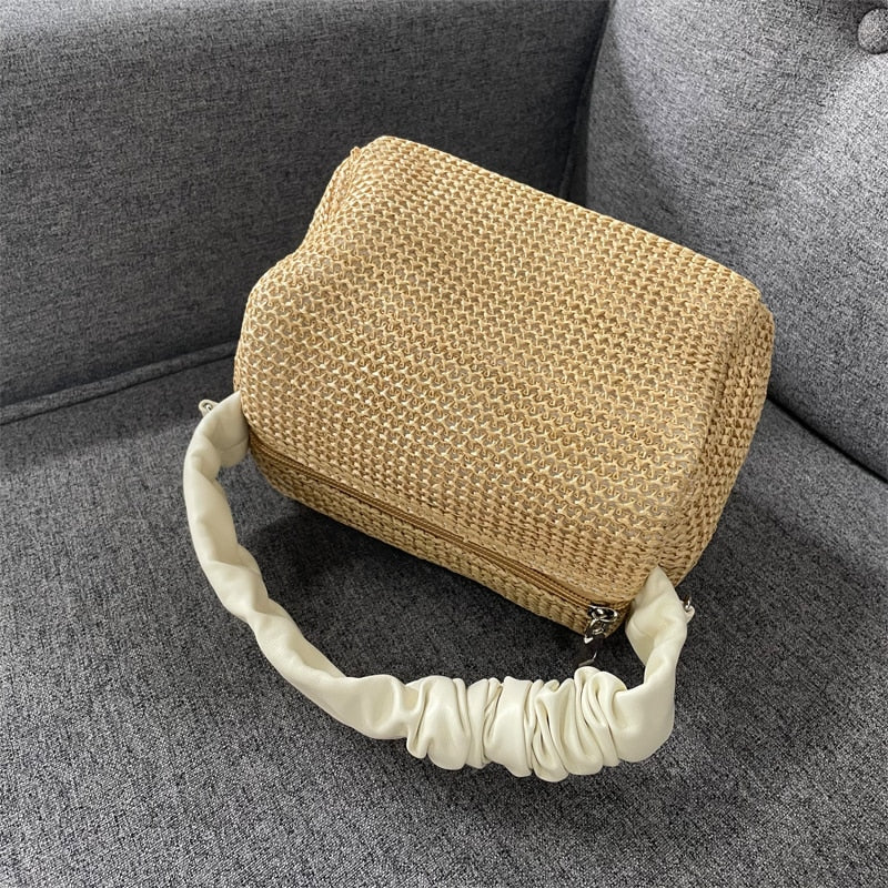 Mini sac tissé en paille